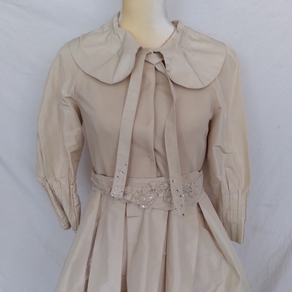 Beige custom tailored puffed dress S - Picture 2 of 7